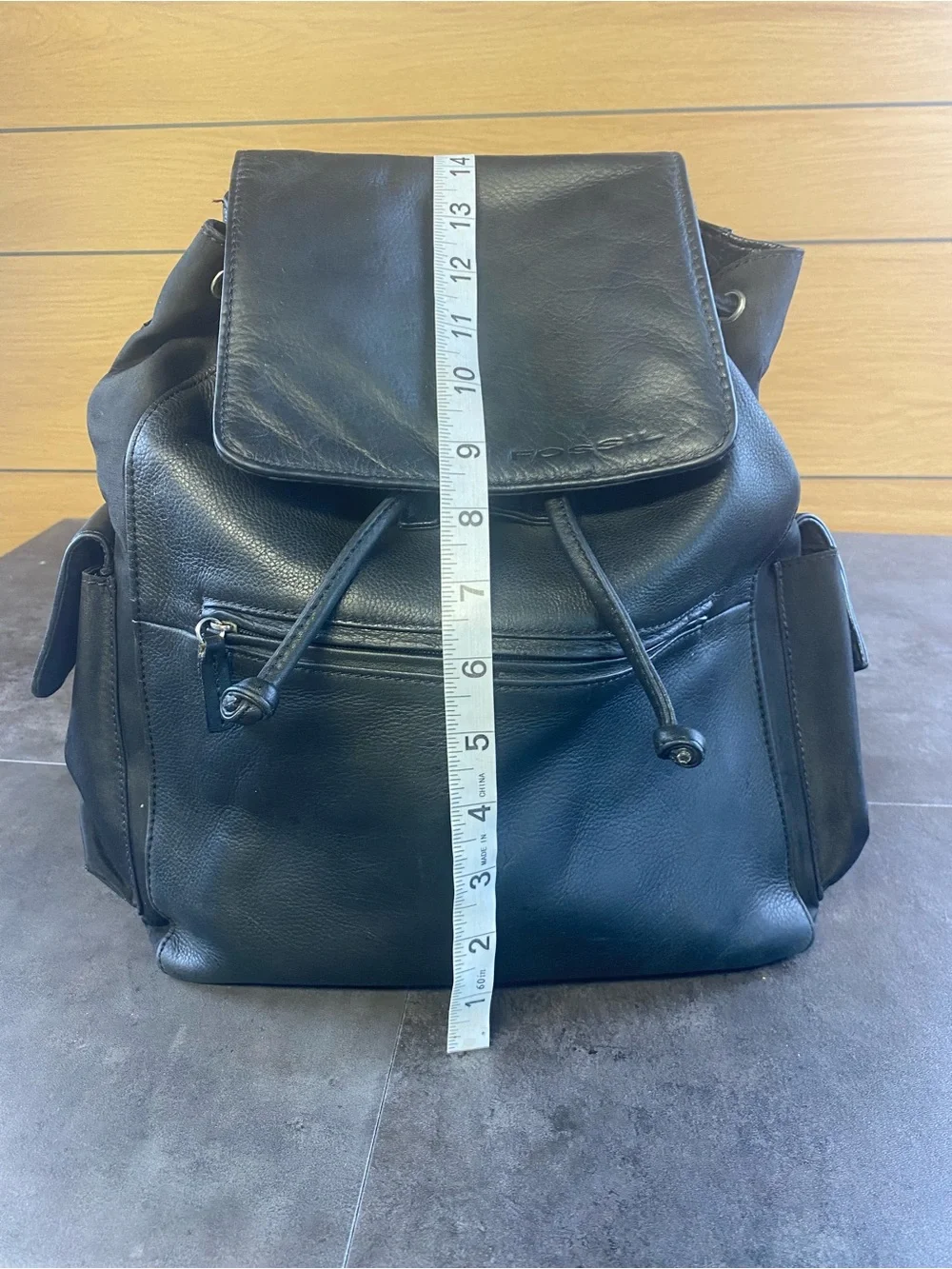 Fossil Y2K Black Leather Drawstring Flap Rucksack Backpack w/ side pockets-CLEAN